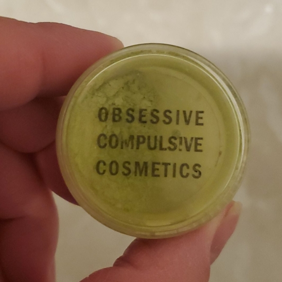 Green shimmer/eyeshadow - wasabi - Picture 1 of 5